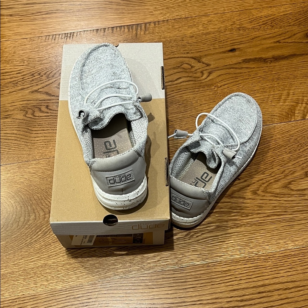Hey Dude Women’s Light Gray Sneakers